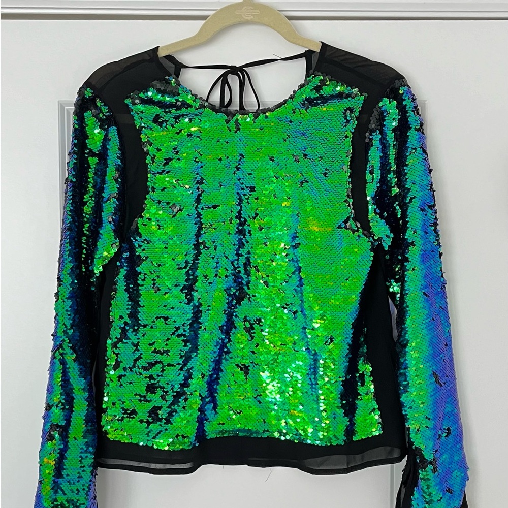 Iridescent Green Sequin Top – Perfect for Christmas & New Year's Looks!